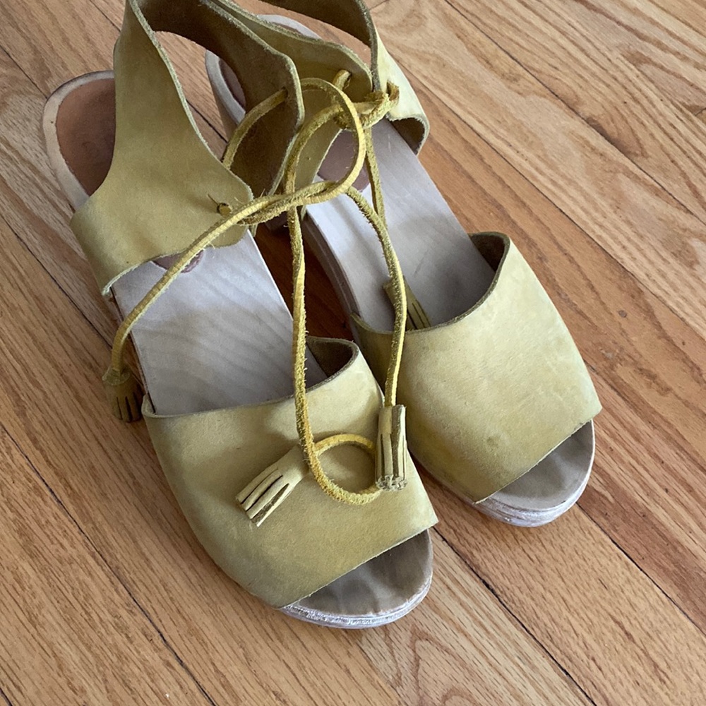 BRYR clogs size 39 yellow leather soles in great condition lots of life left!